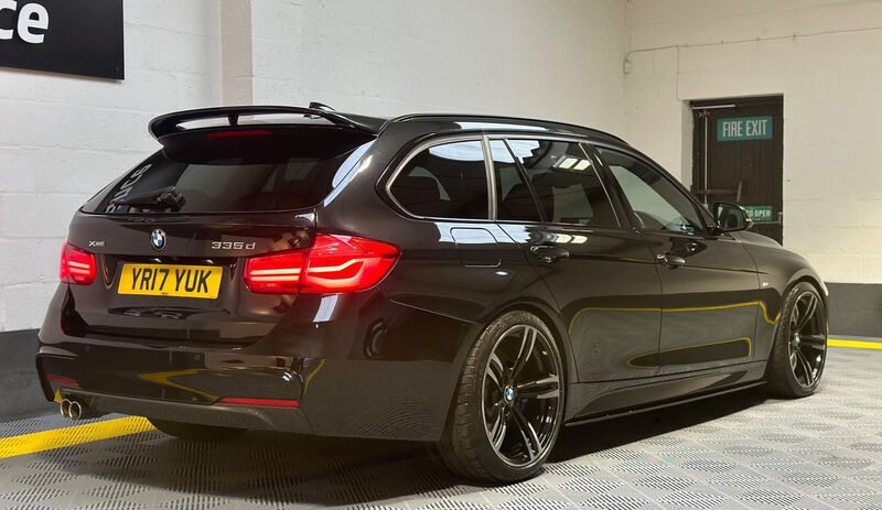 BMW 3 SERIES