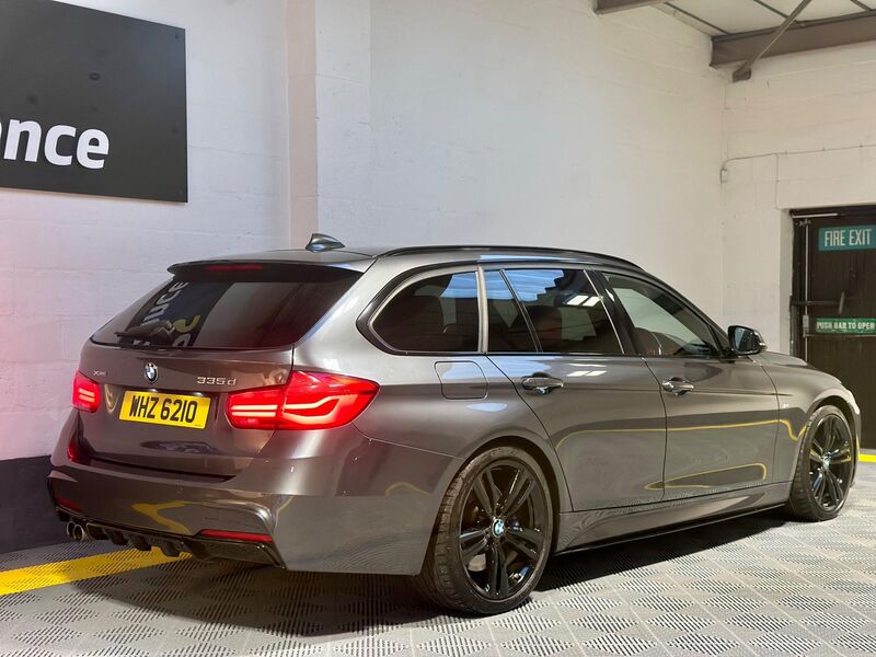 BMW 3 SERIES