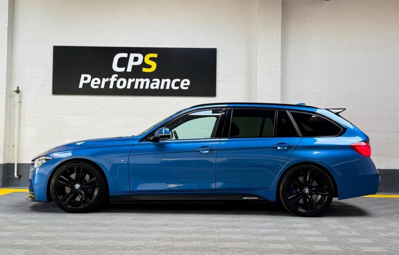 BMW 3 SERIES