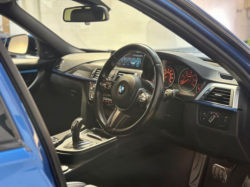 BMW 3 SERIES