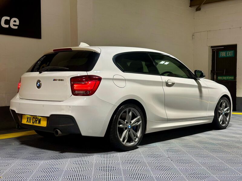BMW 1 SERIES