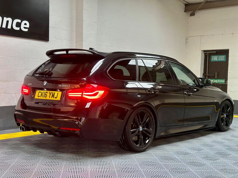 BMW 3 SERIES