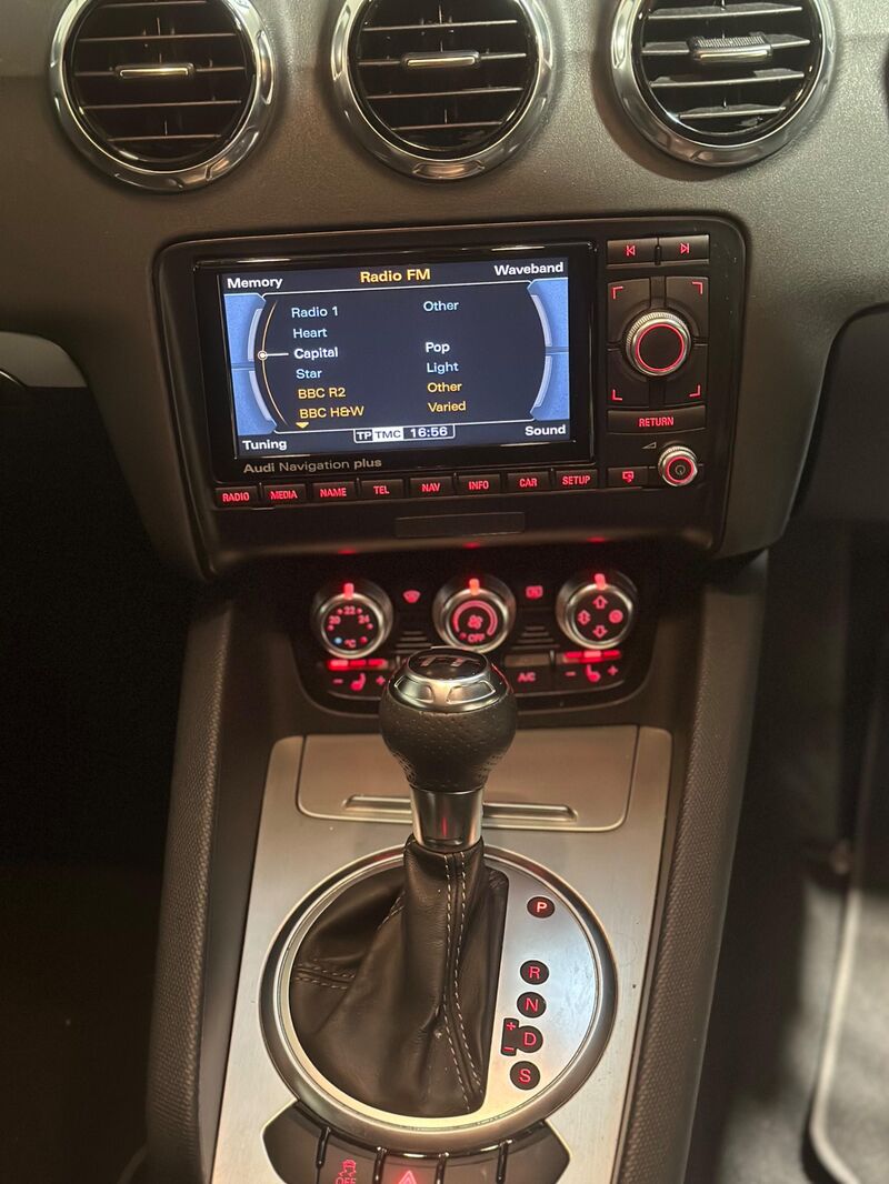 AUDI TT