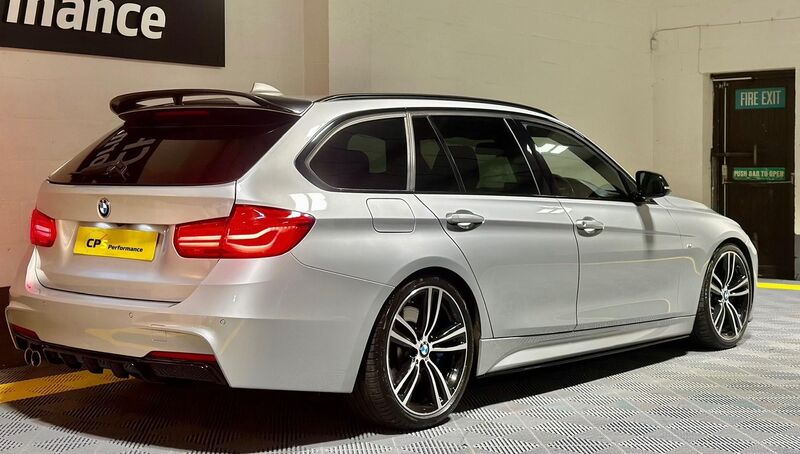 BMW 3 SERIES