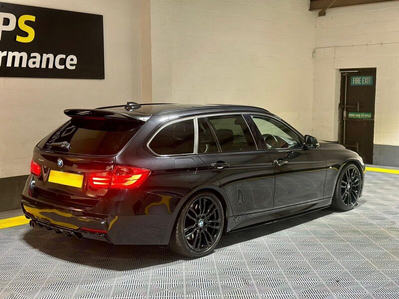 BMW 3 SERIES