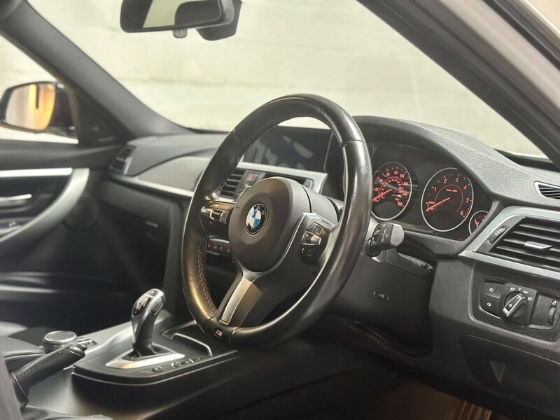 BMW 3 SERIES