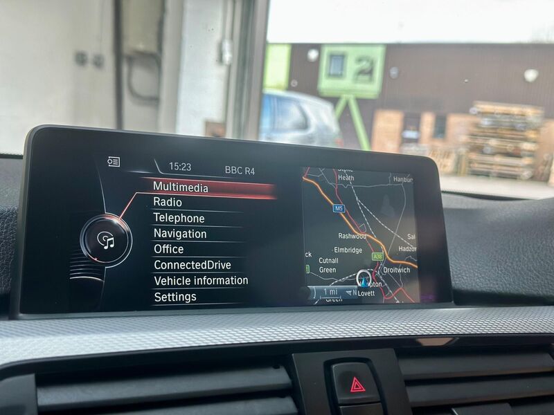 BMW 3 SERIES