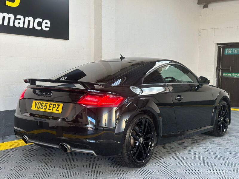AUDI TT