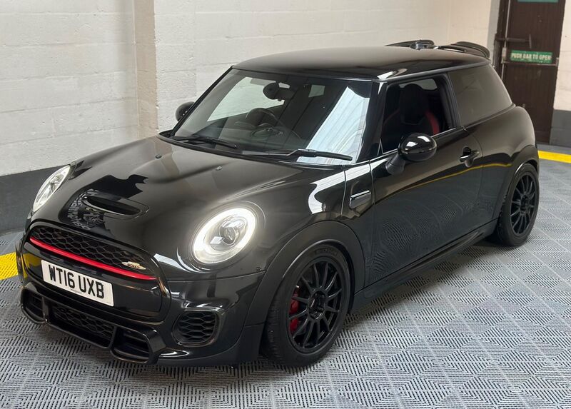 View MINI HATCH 2.0 John Cooper Works Euro 6 (s/s) 3dr