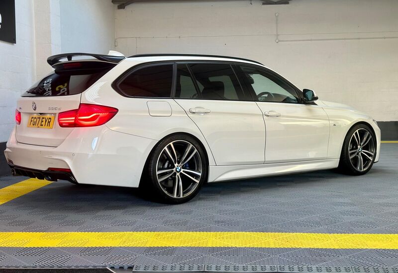BMW 3 SERIES