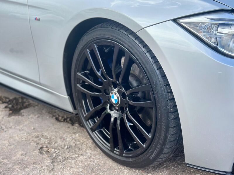 BMW 3 SERIES