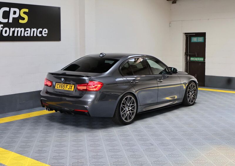 BMW 3 SERIES