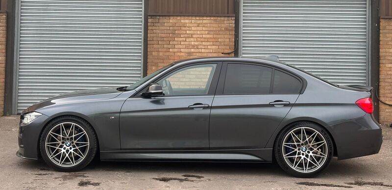 BMW 3 SERIES