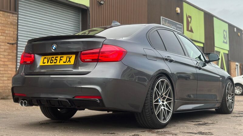 BMW 3 SERIES