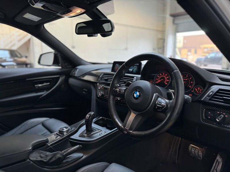 BMW 3 SERIES