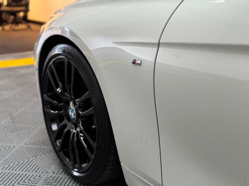 BMW 3 SERIES