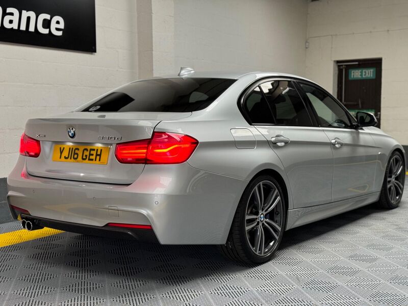 BMW 3 SERIES