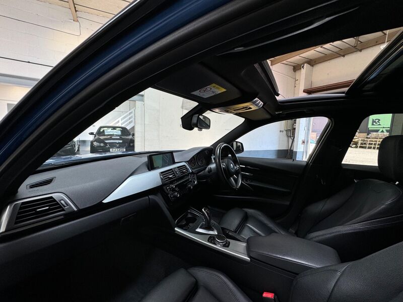 BMW 3 SERIES