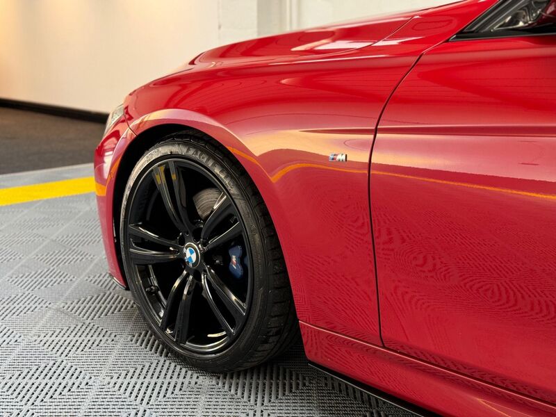 BMW 3 SERIES
