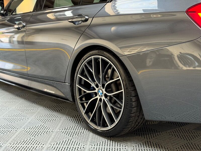 BMW 3 SERIES