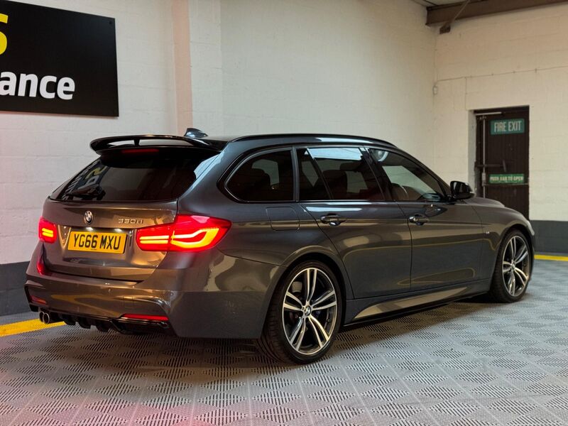 BMW 3 SERIES