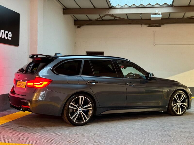 BMW 3 SERIES