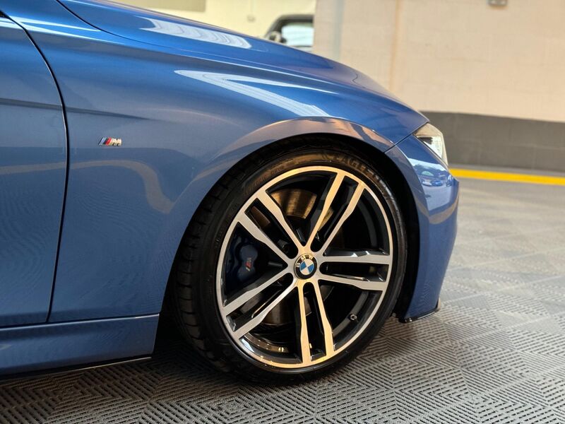 BMW 3 SERIES
