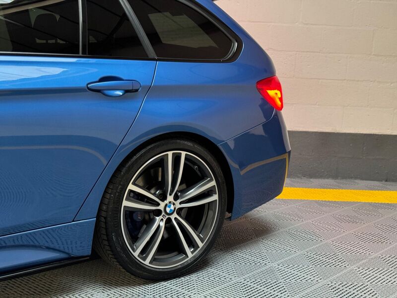 BMW 3 SERIES