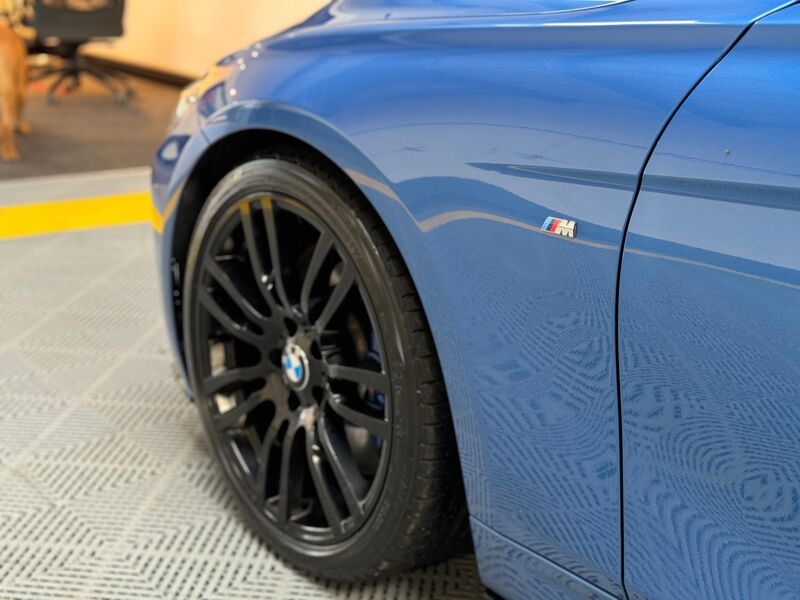 BMW 3 SERIES