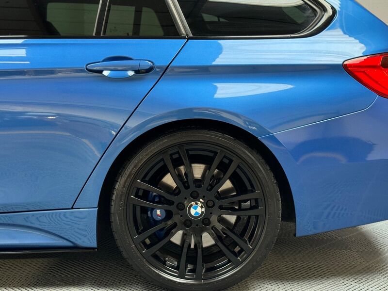 BMW 3 SERIES