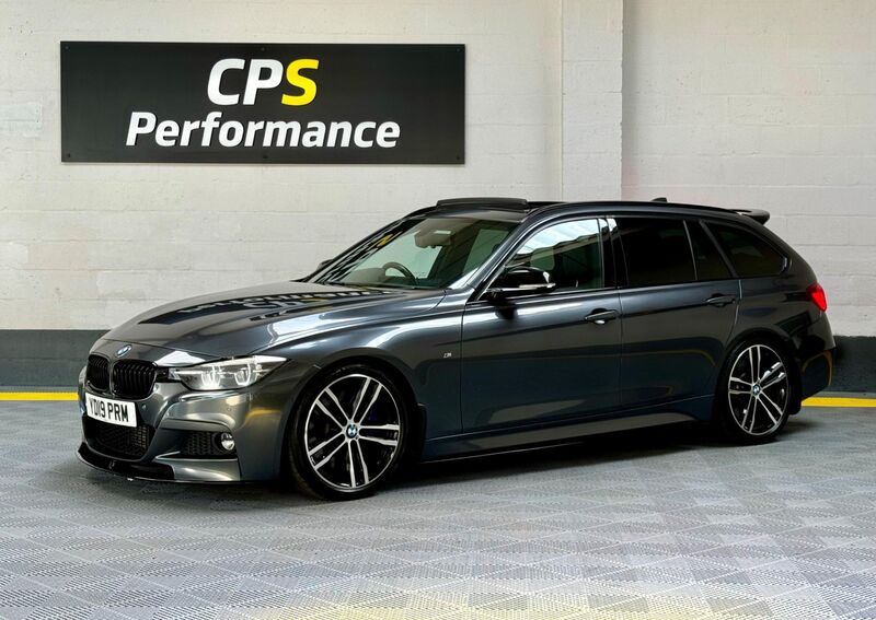 View BMW 3 SERIES 3.0 330d M Sport Shadow Edition Touring Auto xDrive Euro 6 (s/s) 5dr
