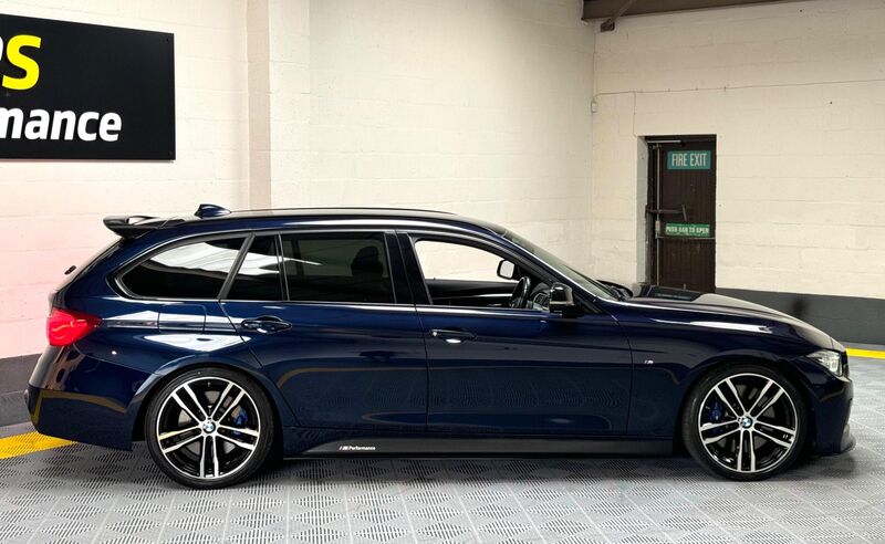 View BMW 3 SERIES 3.0 335d M Sport Shadow Edition Touring Auto xDrive Euro 6 (s/s) 5dr