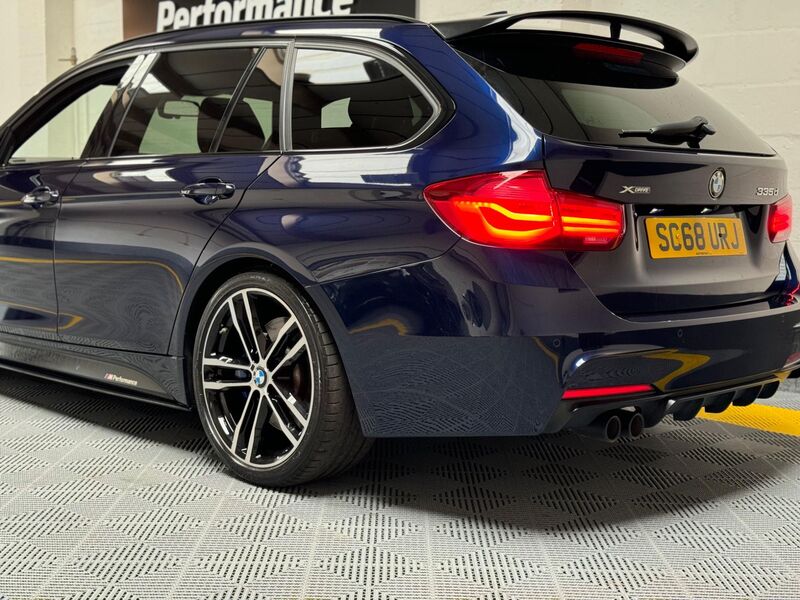 BMW 3 SERIES
