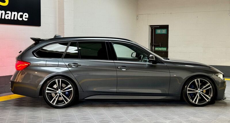BMW 3 SERIES