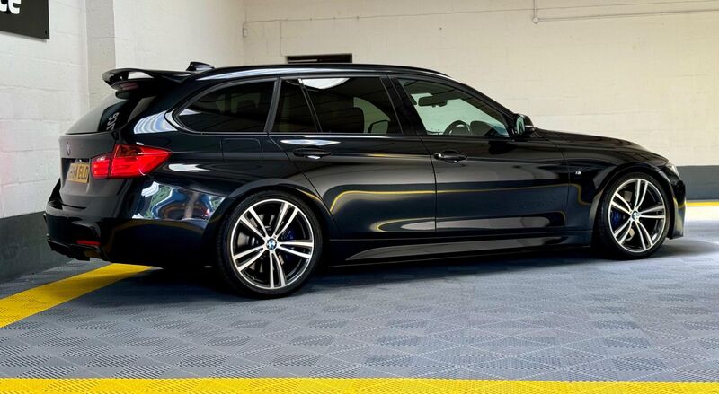 BMW 3 SERIES