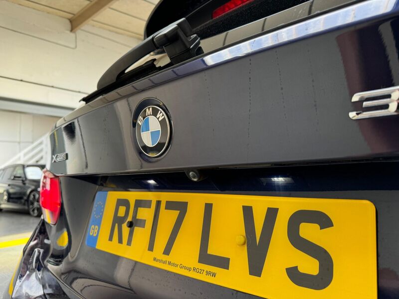 BMW 3 SERIES