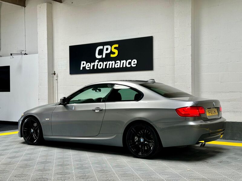 BMW 3 SERIES