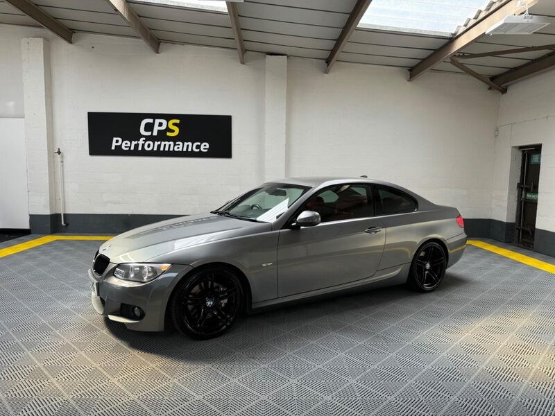 BMW 3 SERIES