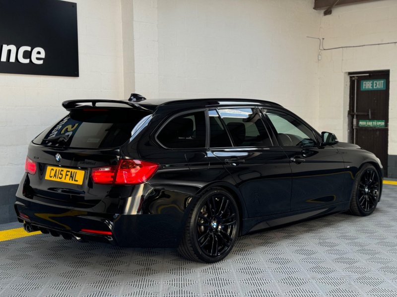 BMW 3 SERIES