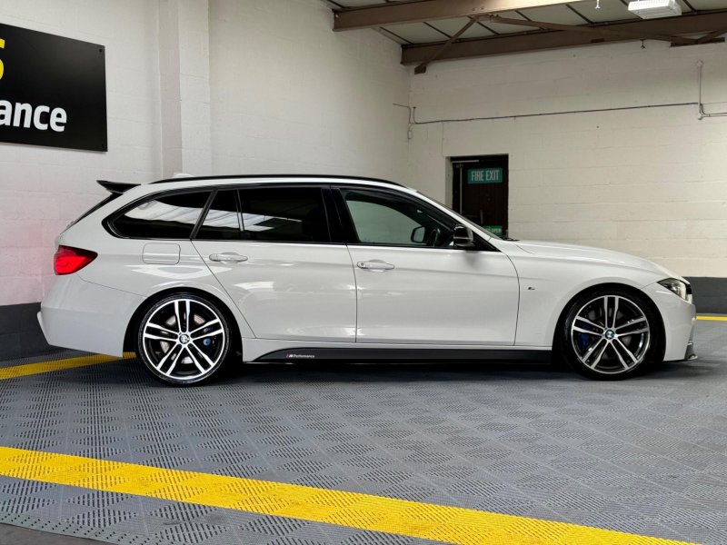 BMW 3 SERIES
