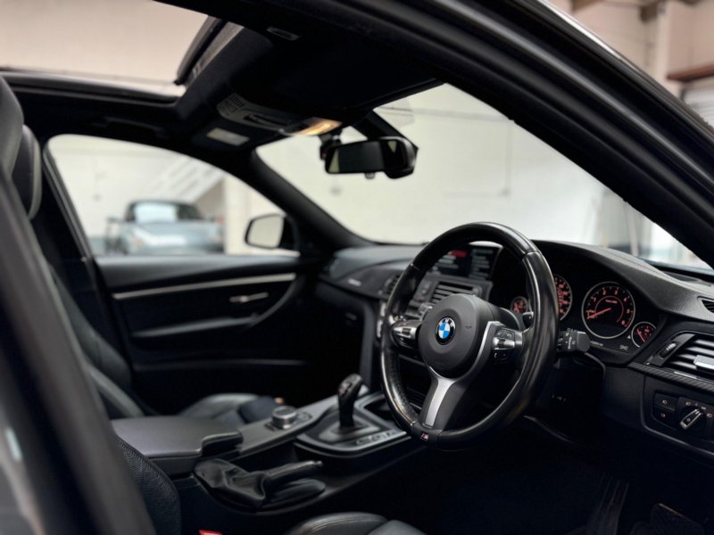BMW 3 SERIES