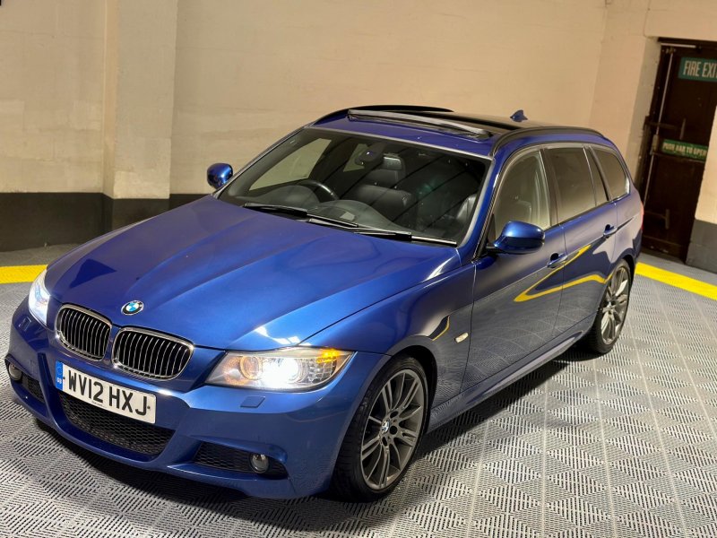 BMW 3 SERIES