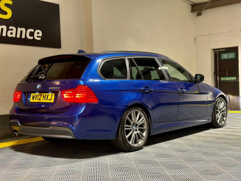 BMW 3 SERIES