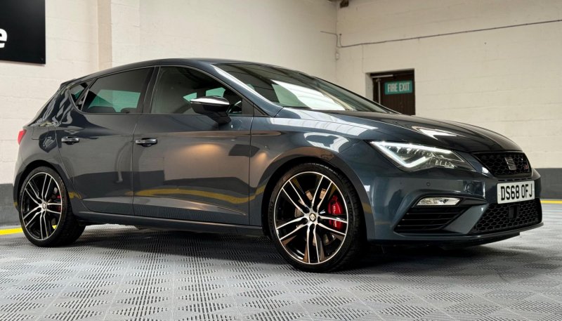SEAT LEON