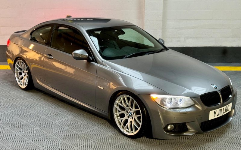 BMW 3 SERIES