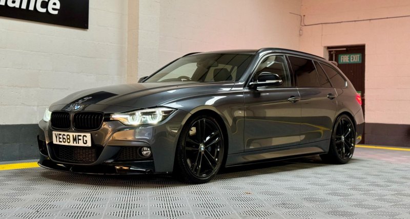 BMW 3 SERIES