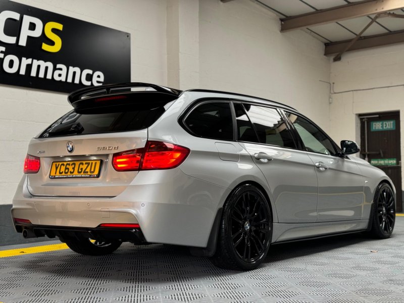 BMW 3 SERIES