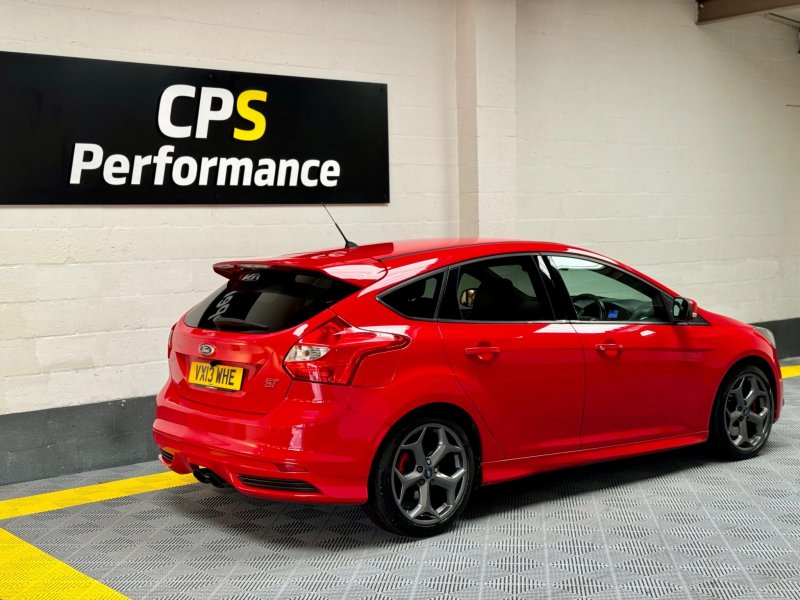 View FORD FOCUS 2.0T EcoBoost ST-2 Euro 5 (s/s) 5dr