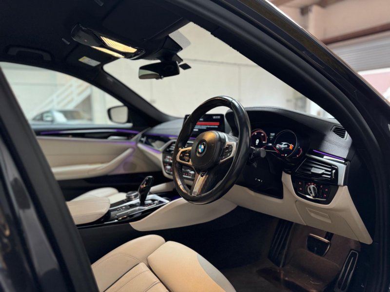 BMW 5 SERIES