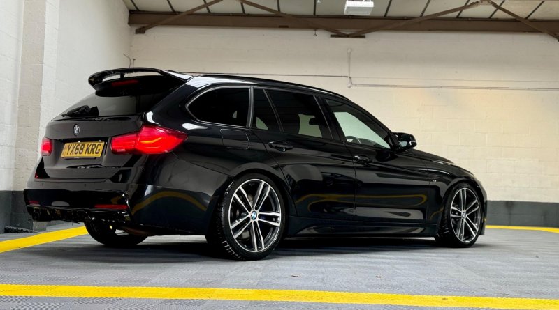 BMW 3 SERIES